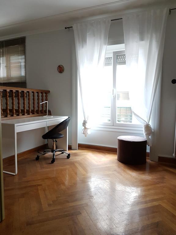 Errathens Pine Red And Taupe - Athens Center Apartment Екстериор снимка