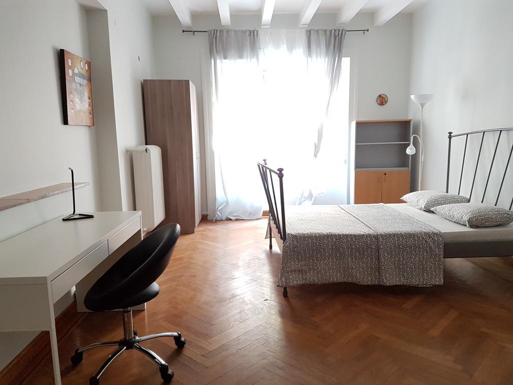 Errathens Pine Red And Taupe - Athens Center Apartment Екстериор снимка