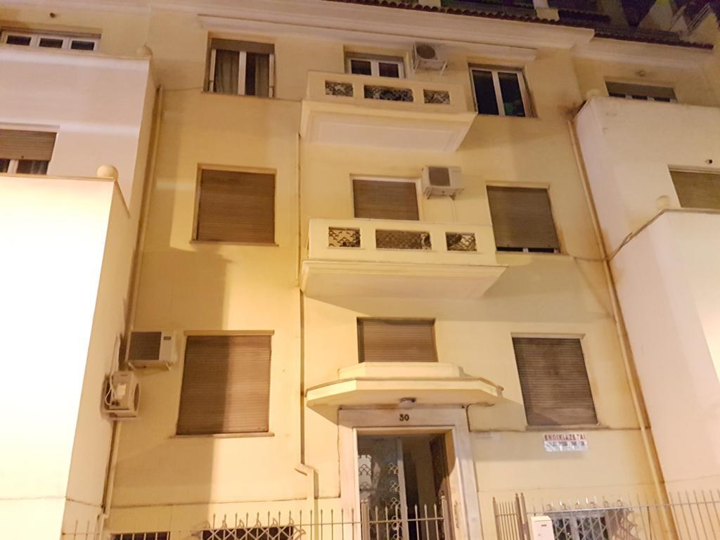 Errathens Pine Red And Taupe - Athens Center Apartment Екстериор снимка