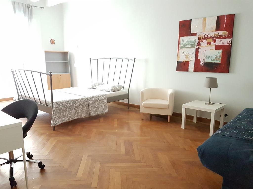 Errathens Pine Red And Taupe - Athens Center Apartment Екстериор снимка