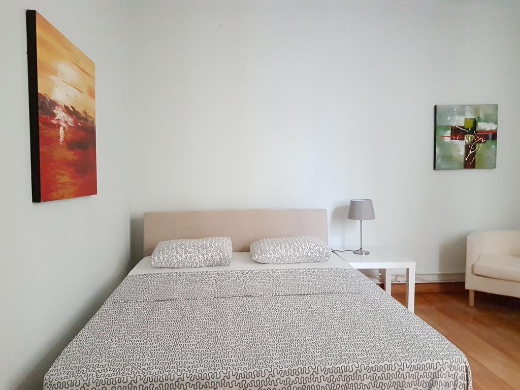 Errathens Pine Red And Taupe - Athens Center Apartment Екстериор снимка