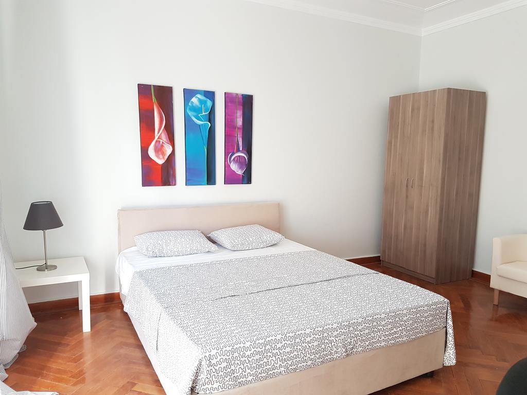 Errathens Pine Red And Taupe - Athens Center Apartment Екстериор снимка