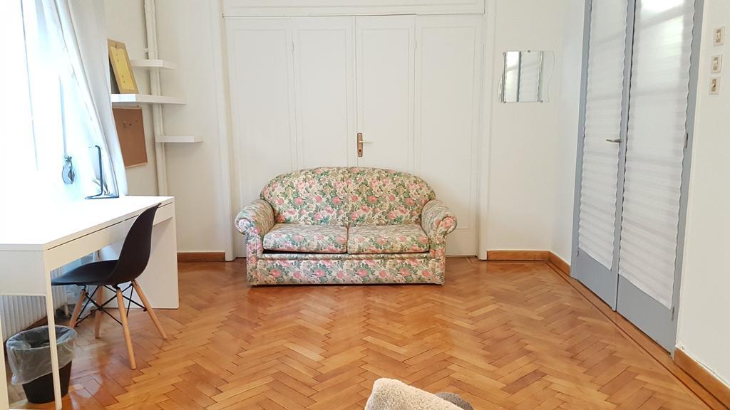 Errathens Pine Red And Taupe - Athens Center Apartment Екстериор снимка